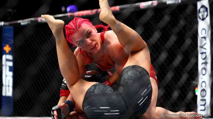 Gillian Robertson vs. Michelle Waterson-Gomez at UFC 303: Best photos