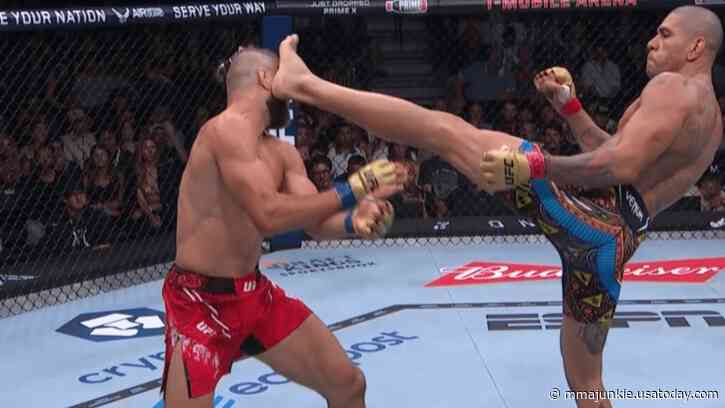 Social media reacts to Alex Pereira's wild TKO title defense over Jiri Prochazka in UFC 303 rematch