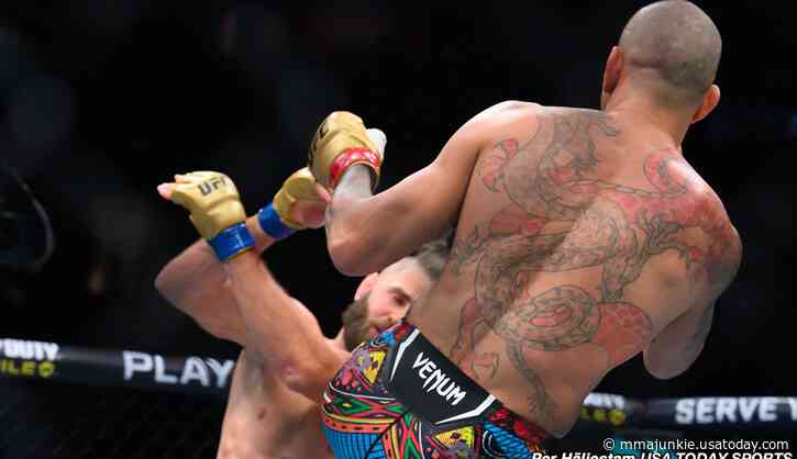 Alex Pereira def. Jiri Prochazka at UFC 303: Best photos