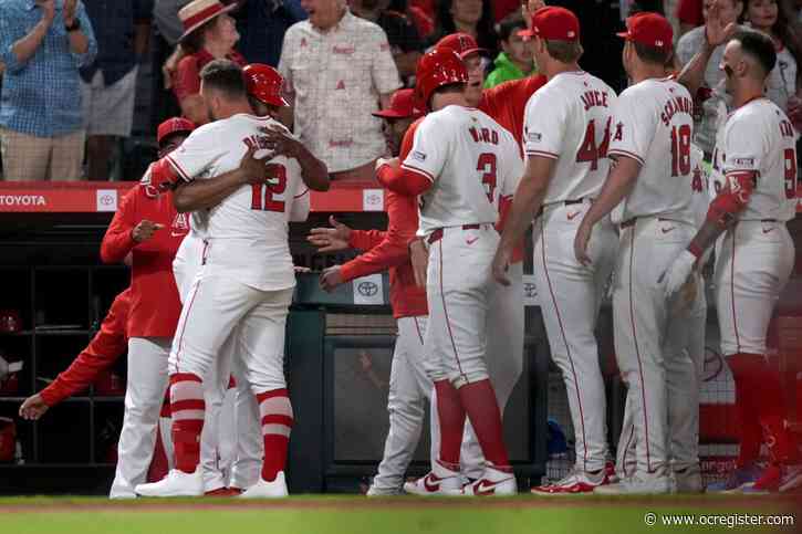 Kevin Pillar’s walk-off hit leads Angels past Tigers in 10th inning