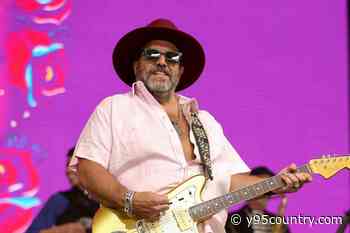 The Mavericks Frontman Raul Malo Has Been Diagnosed With Cancer