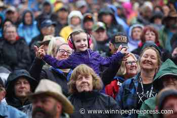 Countryfest fans fill boots during wet weekend