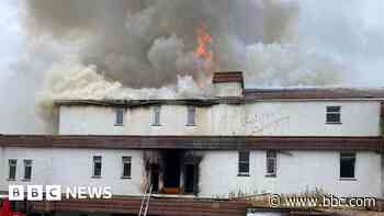 Fire crews continue to fight Newquay hotel fire