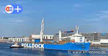 Transport von U-Boot nach Kiel nach Singapur: Spezialfrachter liegt jetzt vor Werft TKMS  
