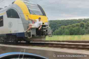 Jongeman hangt achter rijdende trein, syndicaat voor treinbestuurders vraagt onderzoek: “Tarzan tussen Marloie en Luik”