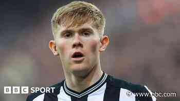 Newcastle sign defender Hall from Chelsea for £28m