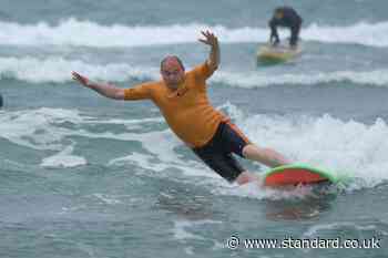 Davey has surfing lesson – and falls off – in latest Lib Dem campaign event