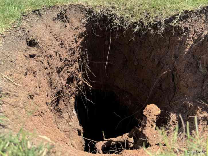 Surprise sinkhole appears on golf course in Watonga