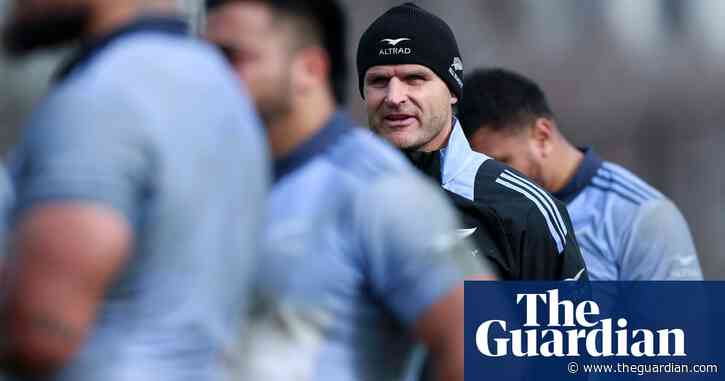 ‘Razor’ Robertson is All Blacks’ surf dude tasked with sinking England