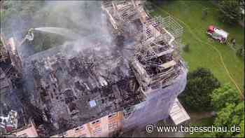 Bad Ems: Historisches Gebäude "Haus Vier Türme" brennt