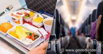 Bedorven eten aan boord: vlucht naar Schiphol maakt tussenlanding, 24 inzittenden kotsmisselijk