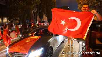 Lärmbelästigung im Autokorso: Knöllchen für 470 Türkei-Fans