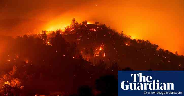 Fast-moving wildfire erupts near Yosemite amid blistering heatwave