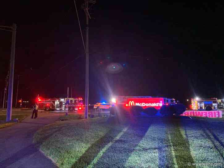 2 dead, 2 hospitalized in fiery south Fort Wayne crash