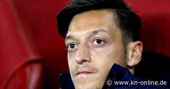Mesut Özil teilt Bild mit Wolfsgruß: Ex-Nationalspieler solidarisiert sich mit Merih Demiral