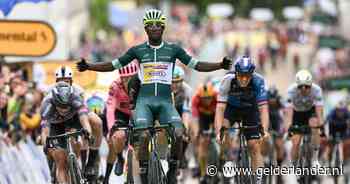 Biniam Girmay sprint naar tweede etappezege in Tour de France, net geen podiumplaats voor Marijn van den Berg