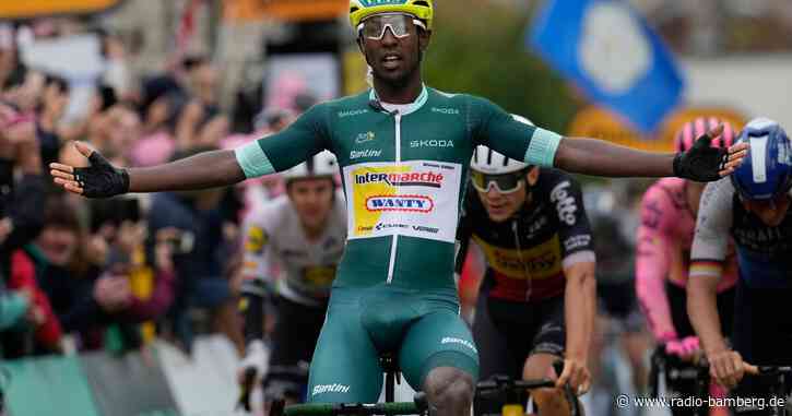 Eritreer Girmay gewinnt achte Etappe der 111. Tour