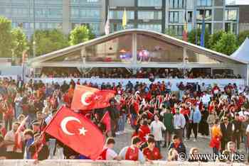 Meer dan 2.000 Turkse fans volgen EK-match op Dusartplein in Hasselt