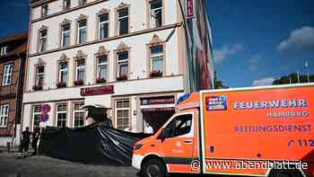 31-Jährige stürzt in Harburgs Altstadt aus Hotelfenster und stirbt