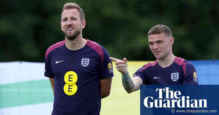 England players rush to defence of under-fire captain Harry Kane