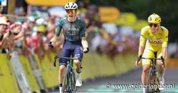 Jonas Vingegaard deelt tik uit aan geletruidrager Tadej Pogacar: Visma-kopman rijdt bergop gaatje dicht en pakt ritzege in Tour de France