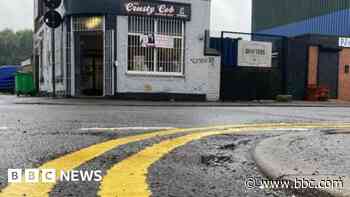 Double yellows putting off customers  - traders