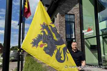 Geen vergissing: Vlaamse Leeuw hangt op Vlaamse feestdag ondersteboven, en dat is uit protest