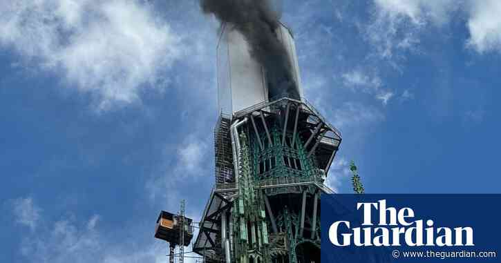 Rouen’s cathedral spire on fire during renovation work – video