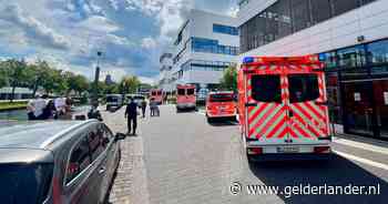 Zwaargewonde na steekpartij op universiteit in Kleef: dader is al dagen voortvluchtig