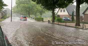 KNMI waarschuwt voor wateroverlast in Oost-Nederland: ‘Plaatselijk meer dan 40 millimeter regen’