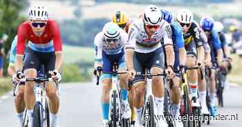 LIVE Tour de France | Spectaculair begin van vlakke rit: Van der Poel met twee landgenoten en Adam Yates in kopgroep