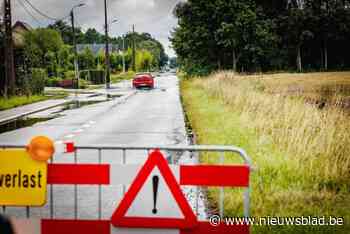 Hevige regenval zorgt voor wateroverlast in Putte: straten onder water en spaarbekken dat dreigt over te lopen