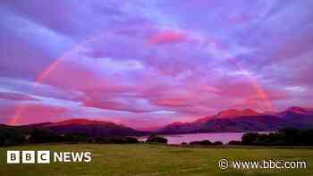 Drizzle at sunset results in spectacular 'pink rainbows'