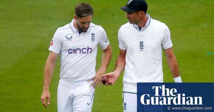 Chris Woakes cherishes Anderson’s England send-off after father’s death