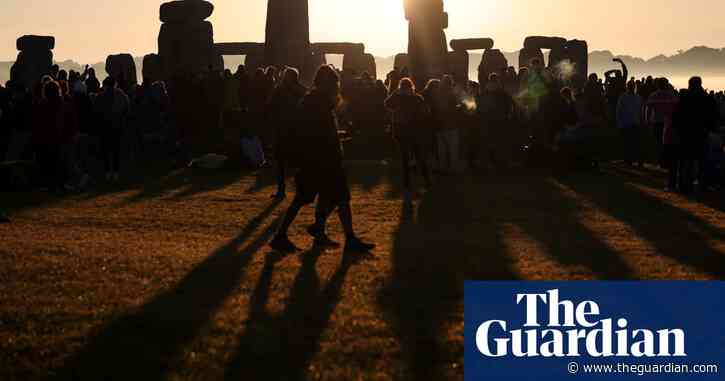Ministers ‘inadequately briefed’ on alternatives to Stonehenge tunnel plan, lawyers argue