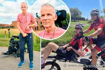 Sportleerkracht Pol (64) verlamd na val met koersfiets, maar hij blijft positief: “Ik ben alweer op fietsvakantie geweest, ge-wel-dig!”