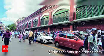 Cops, KMC shift New Market zone parking lot to act as hawker shield