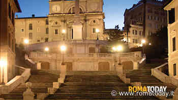 Dramma a piazza di Spagna, uomo si accascia a terra e muore