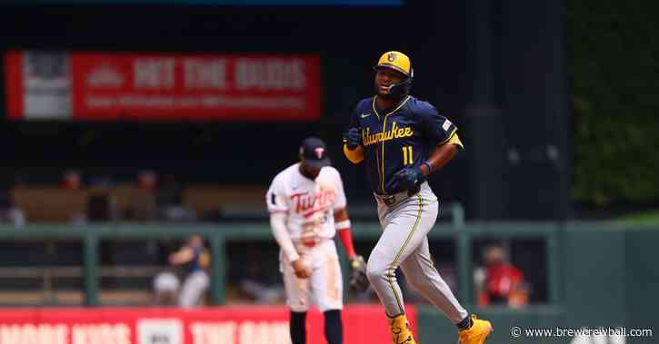 Brewers emerge victorious from seven-homer barrage