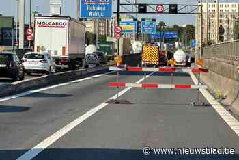 Bevrijdingstunnel op A12 versperd nadat vrachtwagens tegen tunnelwand botsen