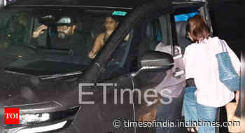 Abhishek steps out with Agastya, Suhana, Navya