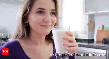 Is drinking milk in morning healthier than night?