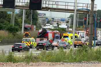 Ongeval met drie vrachtwagens op Antwerpse Ring: weg weer vrijgemaakt