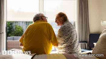 Shingles vaccine may help delay dementia - study