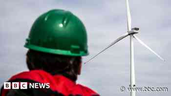 UK secures seabed land deal to boost windfarms