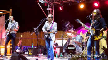 Kuta canta John Lennon con la Lennon Legend Band