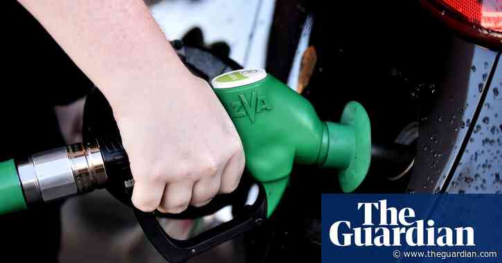 UK motorists still being overcharged for fuel, says watchdog