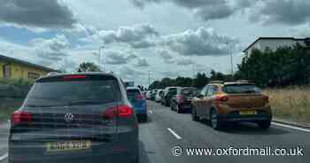 Long Eastern Bypass delays on edge of Oxford