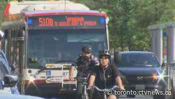 Temporary bus-only lane to be installed on stretch of Spadina Avenue amid surge in travel times