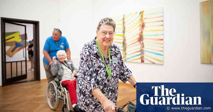 ‘Smell it, it’s wonderful’: Dutch gallery designs tours for people with dementia